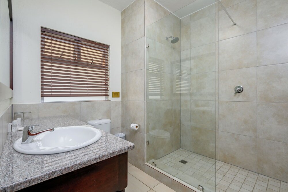 Фото Umthunzi Hotel & Conference