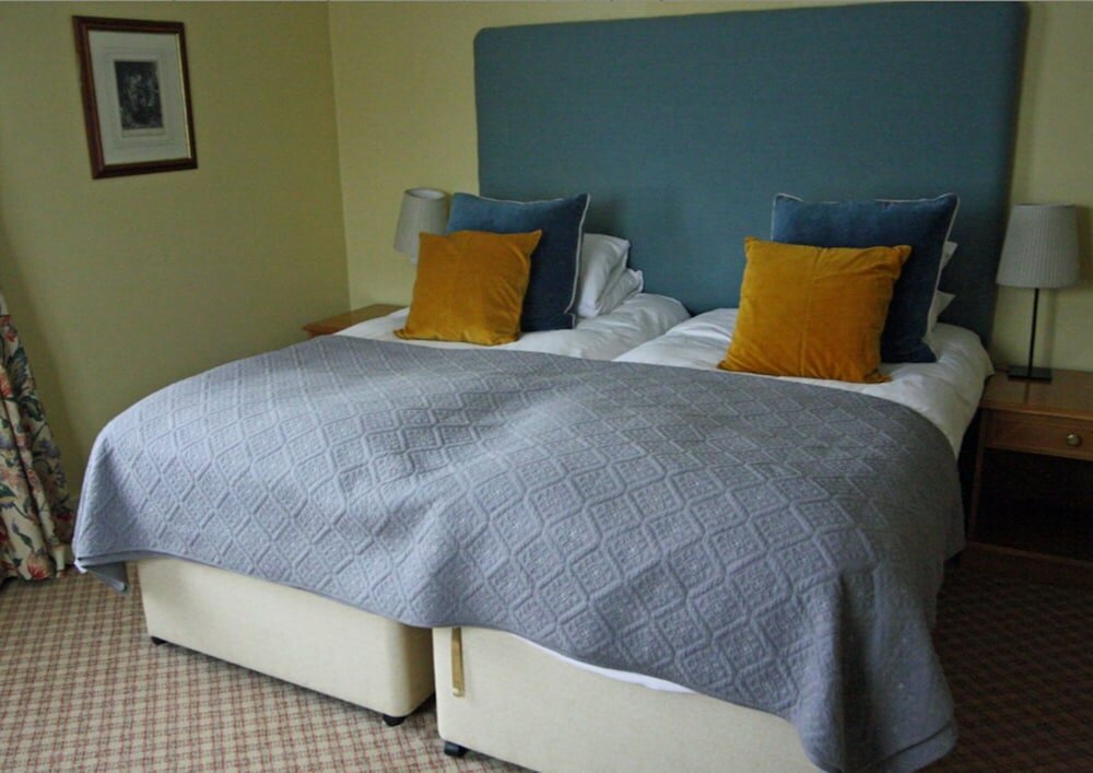 Фото The Falstaff Hotel