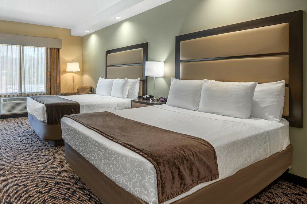 Фото Best Western Plus College Park Hotel