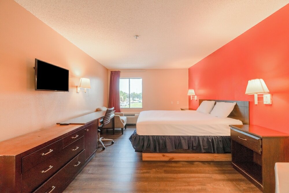 Фото Fairway Inn La Porte