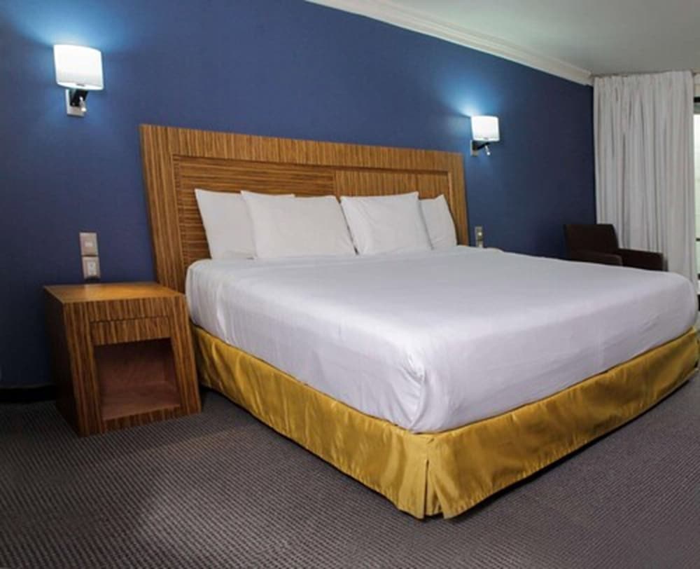 Фото Radisson Hotel & Convention Center Toluca