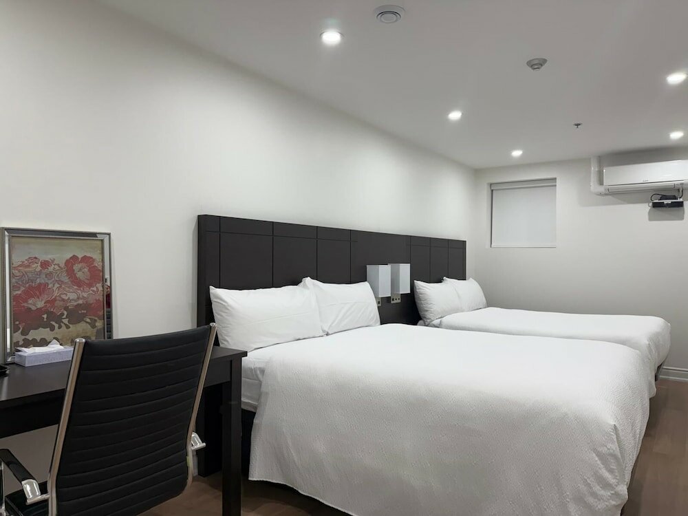 Фото Nu Hotel Toronto