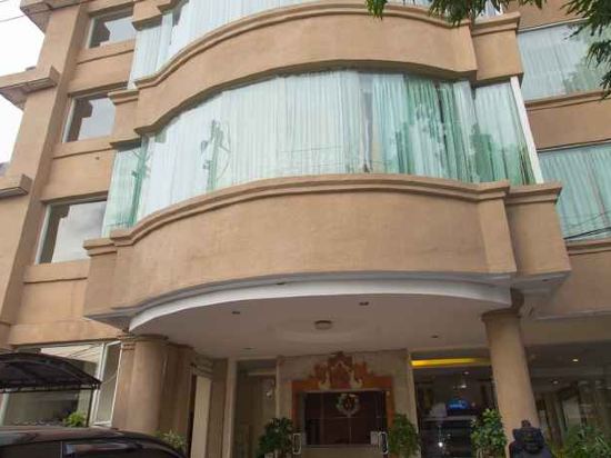 Фото Puri Dibia Hotel