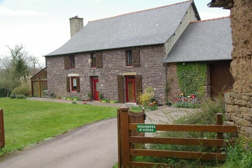 Гостиница Chambre d'hôtes la Fontaine Garel в Ренне