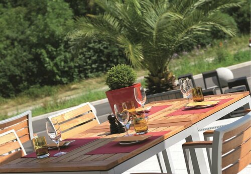 Гостиница Courtyard by Marriott Basel в Листале