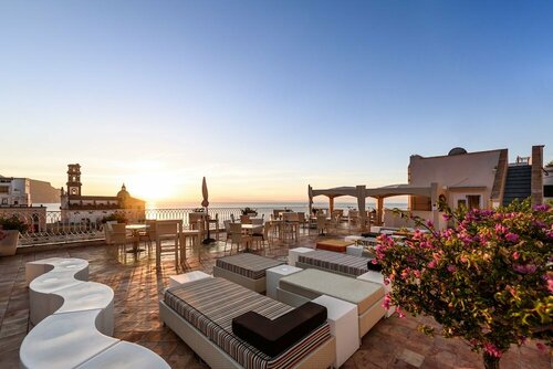 Гостиница Palazzo Ferraioli Hotel & Wellness Center в Амальфи