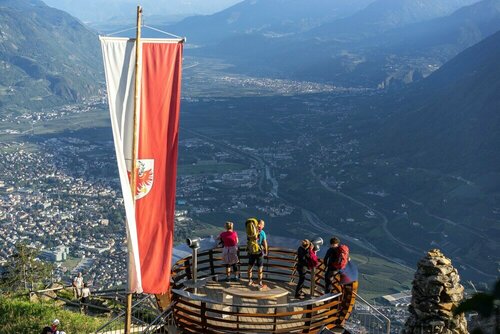 Гостиница Hotel Merano Zea Curtis в Мерано