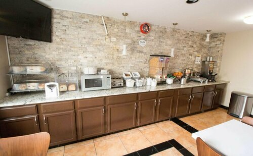Гостиница Super 8 by Wyndham Chicago O'Hare Airport в Вуд Дейл