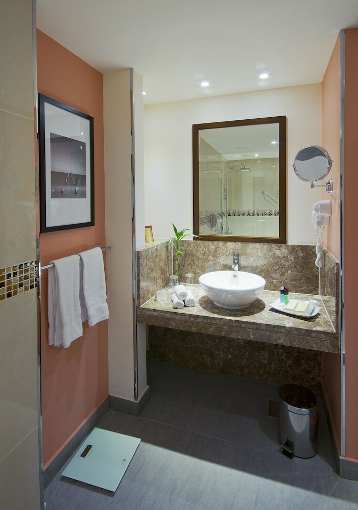 Фото Novotel Suites