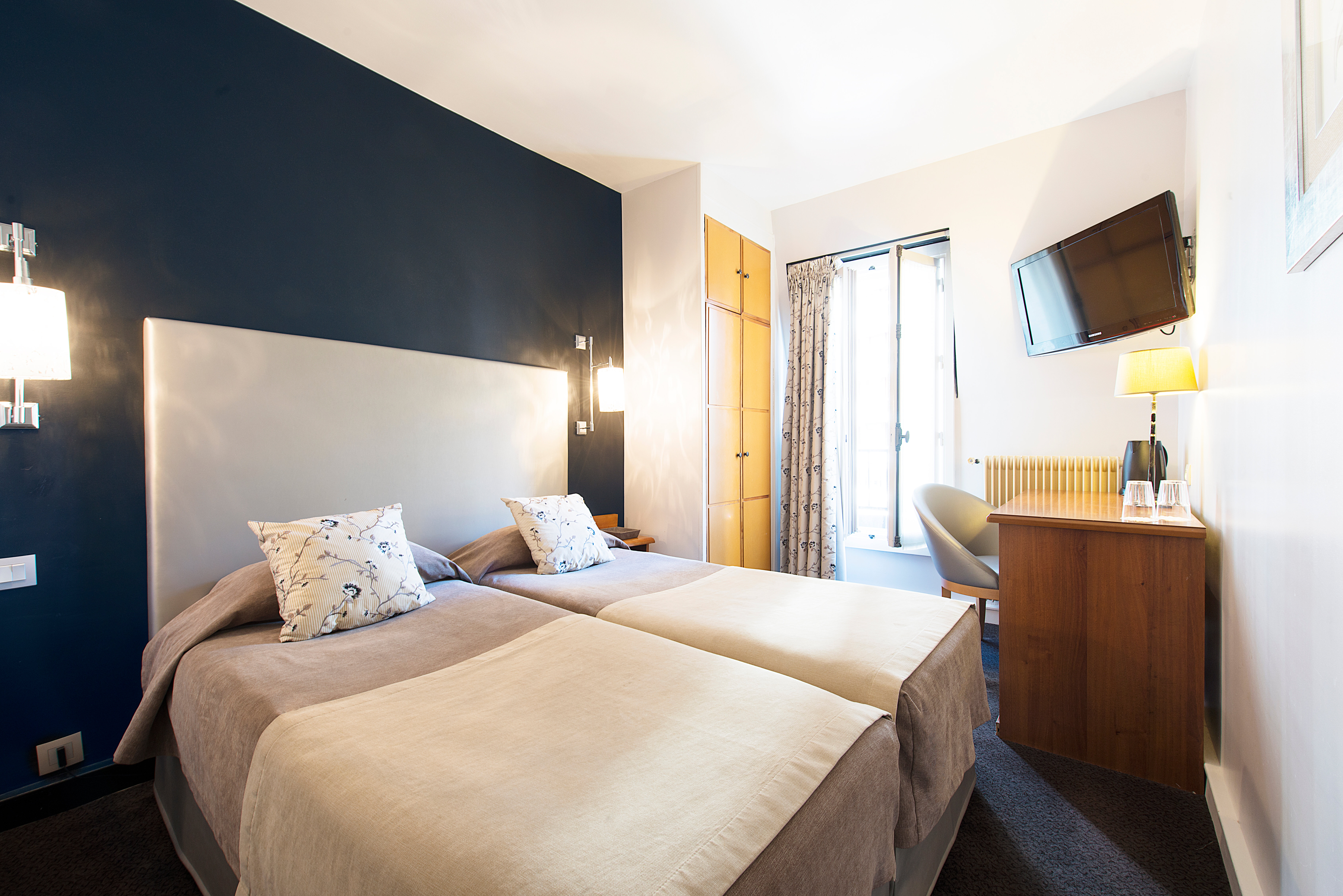 Фото Hotel France Eiffel