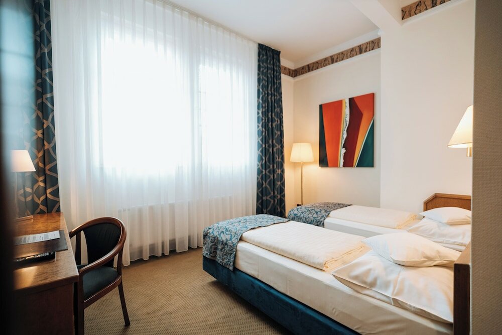 Фото Hotel Viktoria