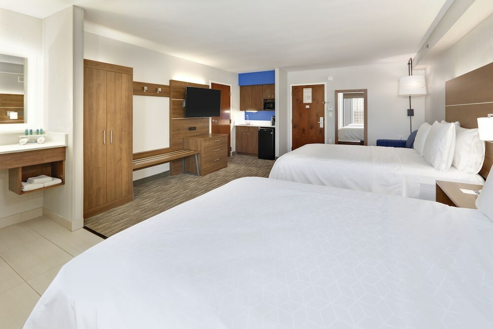 Фото Holiday Inn Express & Suites Irving Conv Ctr Las Colinas by Ihg