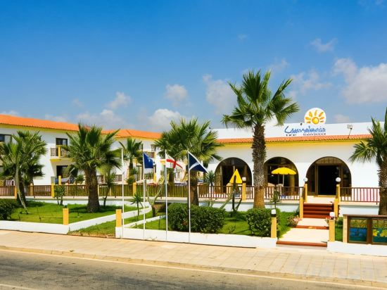 Фото Cosmelenia Hotel Apartments