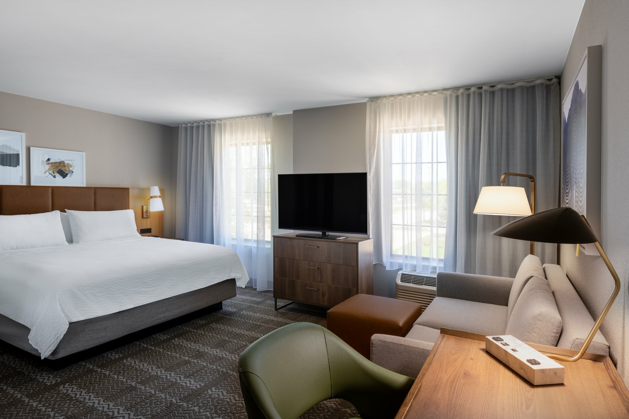 Фото Staybridge Suites West Des Moines, an Ihg Hotel