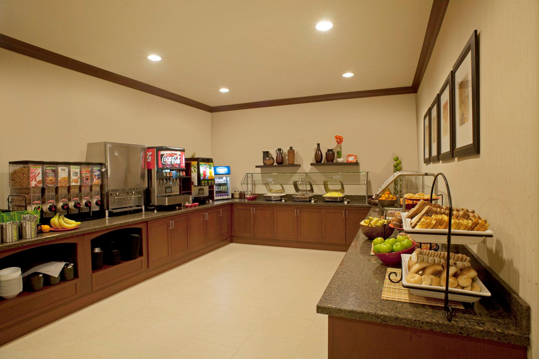 Фото Staybridge Suites Chantilly - Dulles Airport, an Ihg Hotel