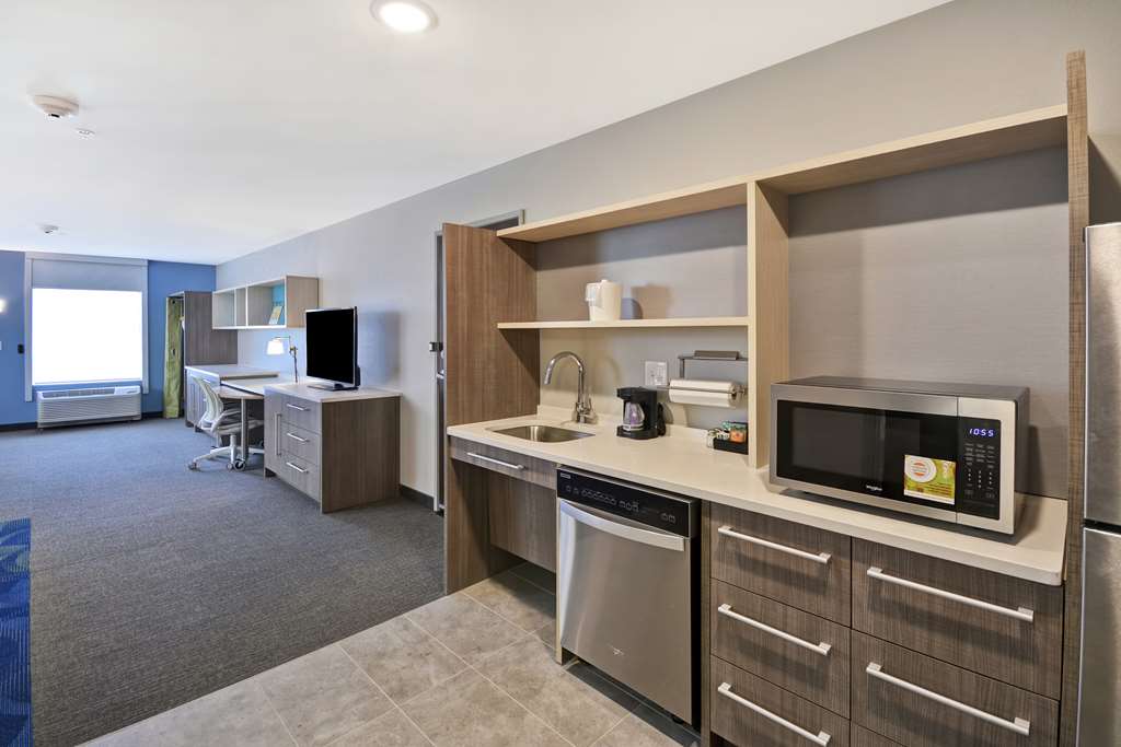 Фото Home2 Suites by Hilton Grand Rapids North