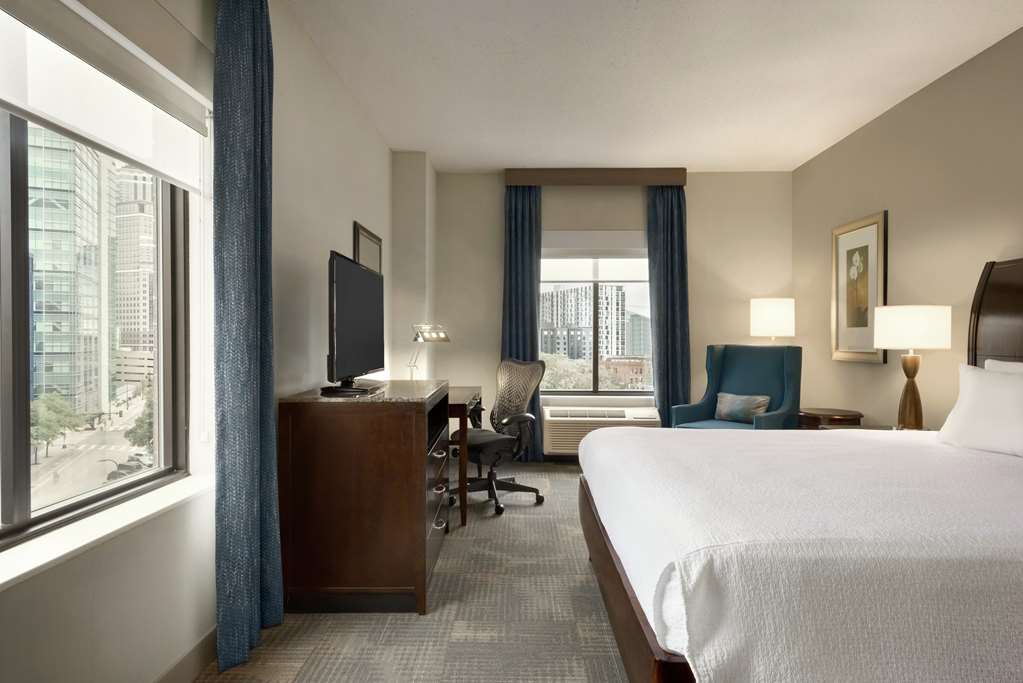 Фото Hilton Garden Inn Minneapolis Downtown