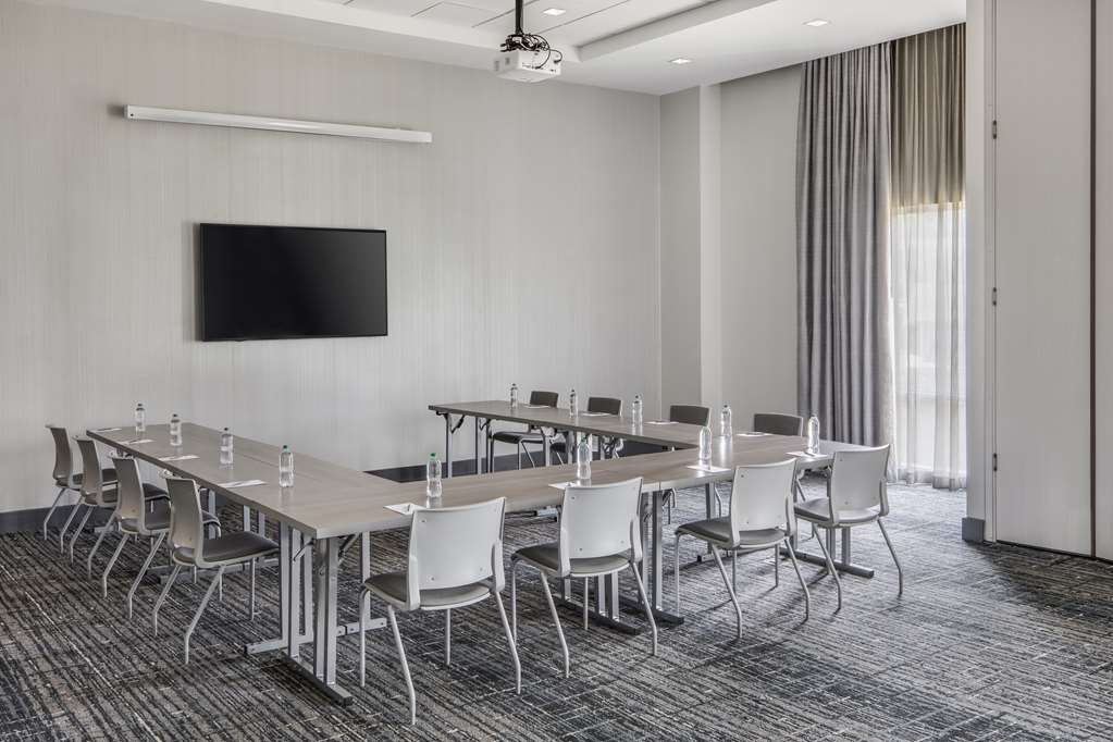 Фото Embassy Suites by Hilton Atlanta Midtown