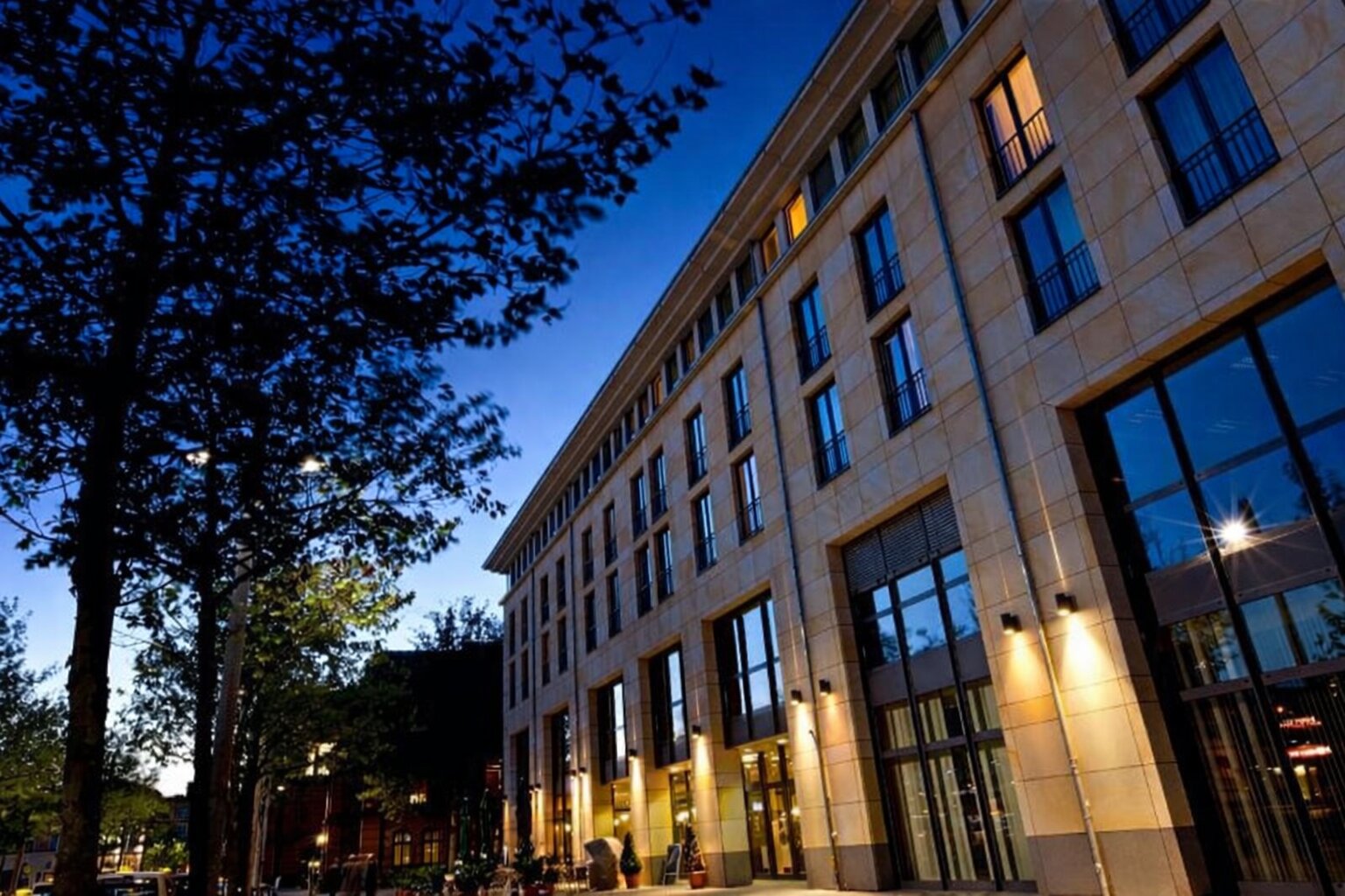 Фото отеля 2