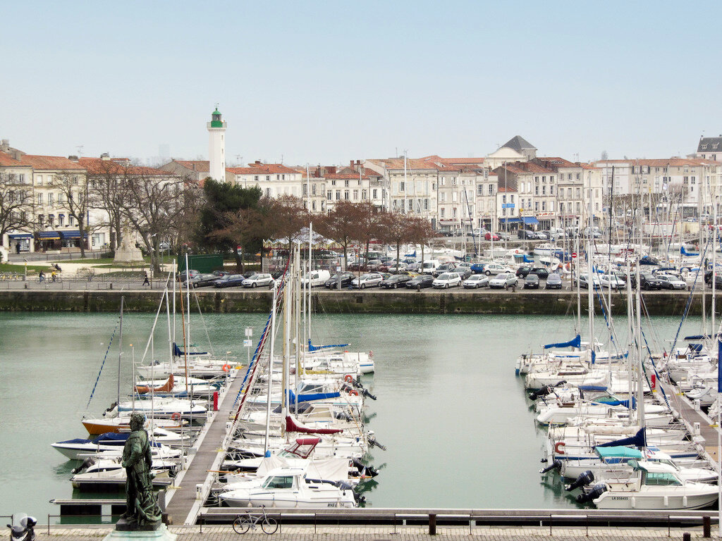 Фото Ibis La Rochelle Centre Historique
