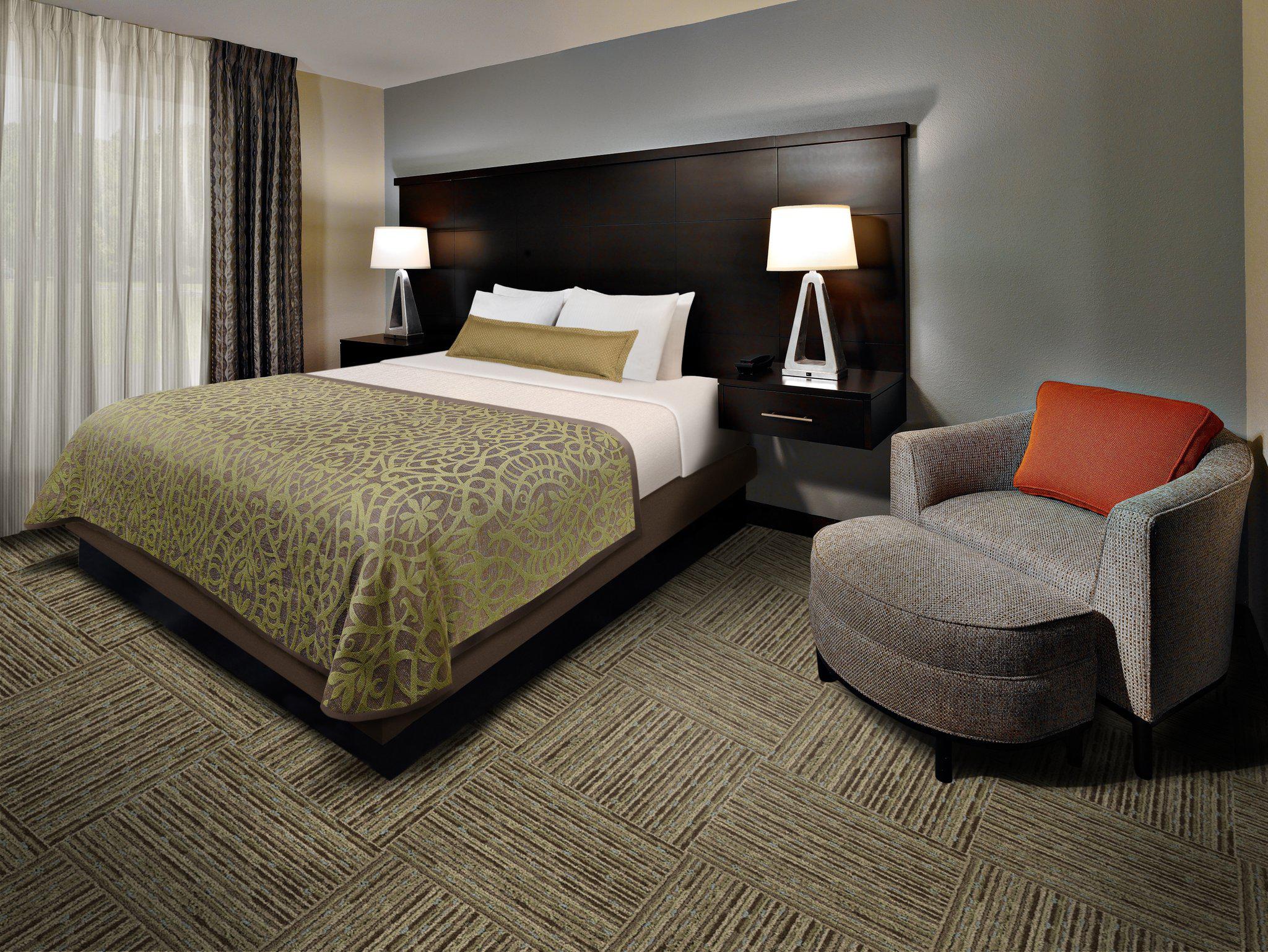 Фото Staybridge Suites Tysons McLean