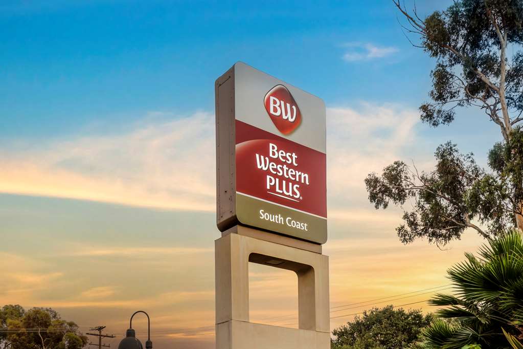 Фото Best Western Plus South Coast Inn