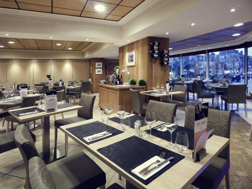 Гостиница Hôtel Mercure Abbeville Centre Porte de La Baie de Somme в Абвиле