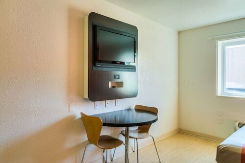 Гостиница Motel 6 Arlington Heights, Il - Chicago North Central в Элк-Гров-Виллидж