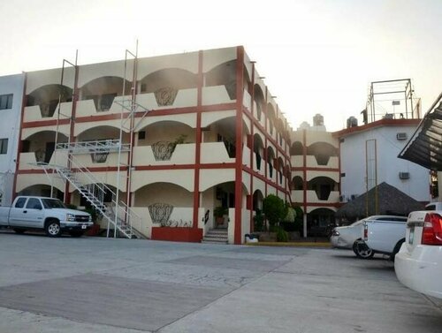 Гостиница Hotel Las Fuentes в Лос-Мочис