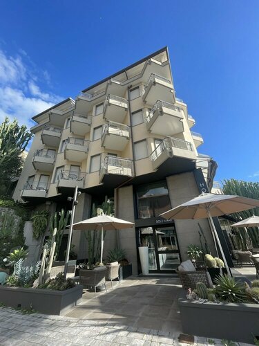 Гостиница Hotel Sole Mare в Вентимилии