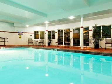 Гостиница La Quinta Inn & Suites by Wyndham Springfield в Юджине