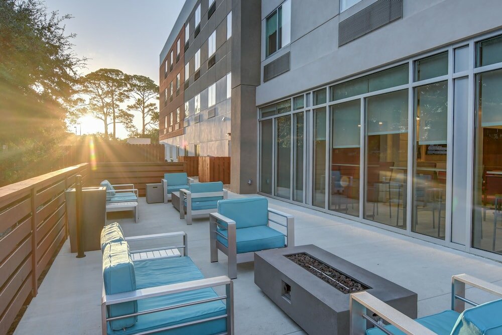 Фото Holiday Inn Express Fort Walton Beach Central, an Ihg Hotel
