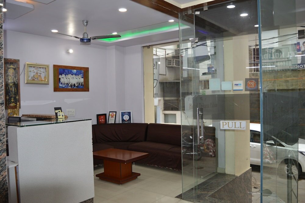Фото Hotel Thikana Palace