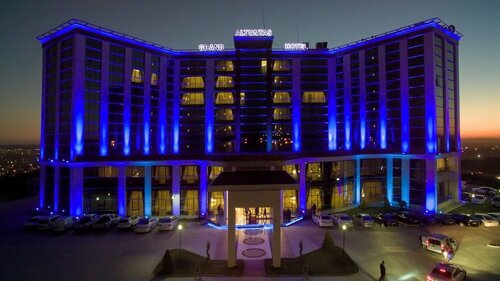 Гостиница Grand Altuntaş Hotel в Гюзельюрте