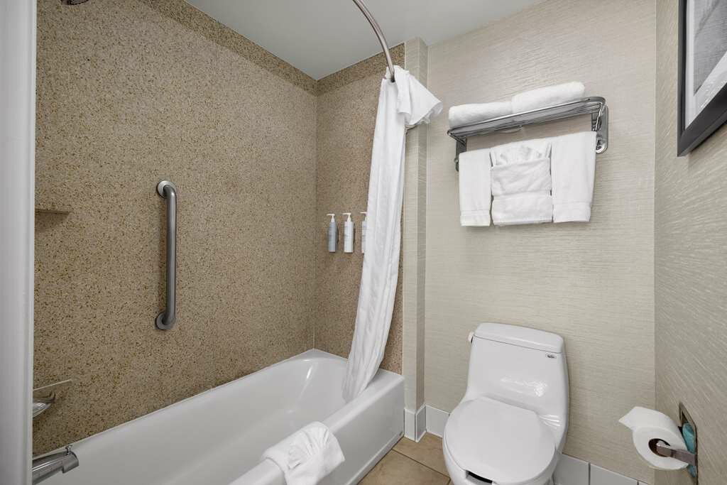 Фото Homewood Suites by Hilton Bakersfield
