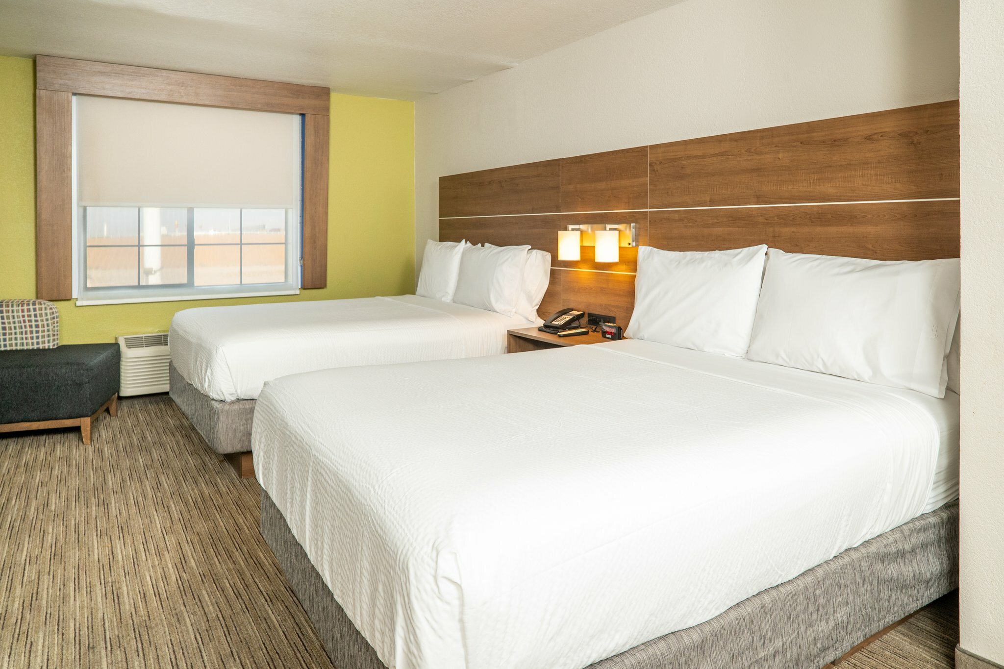 Фото Holiday Inn Express Hotel & Suites Hesperia, an Ihg Hotel