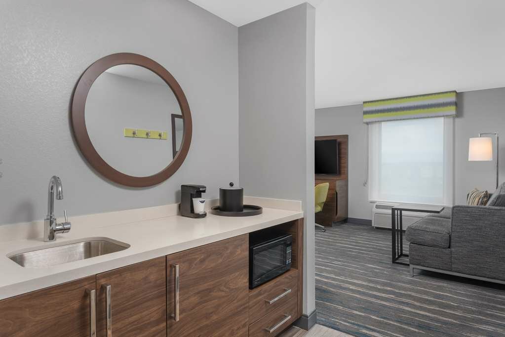 Фото Hampton Inn & Suites Lincoln - Northeast I-80