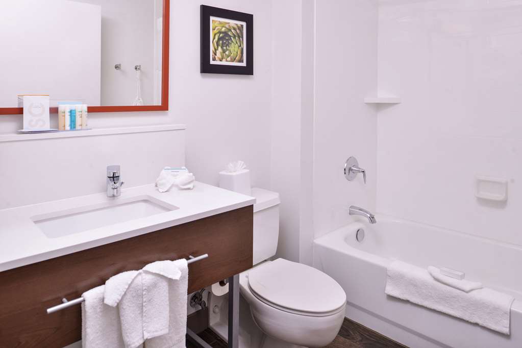 Фото Hampton Inn Albuquerque University Midtown