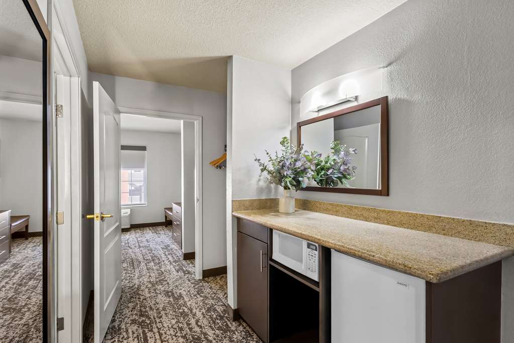 Фото Best Western Plus Fort Wayne Inn & Suites North