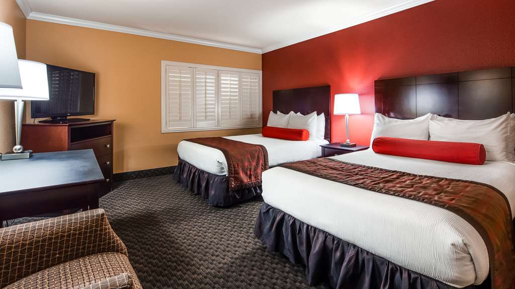 Фото Best Western Plus Casino Royale - Center Strip
