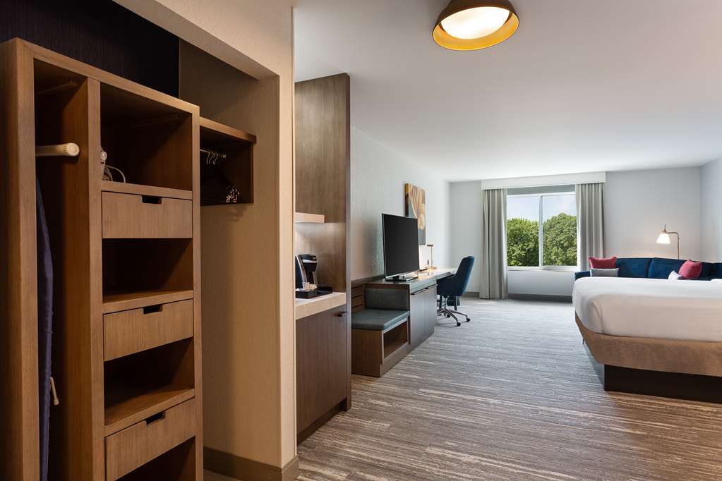 Фото Hilton Garden Inn Melville