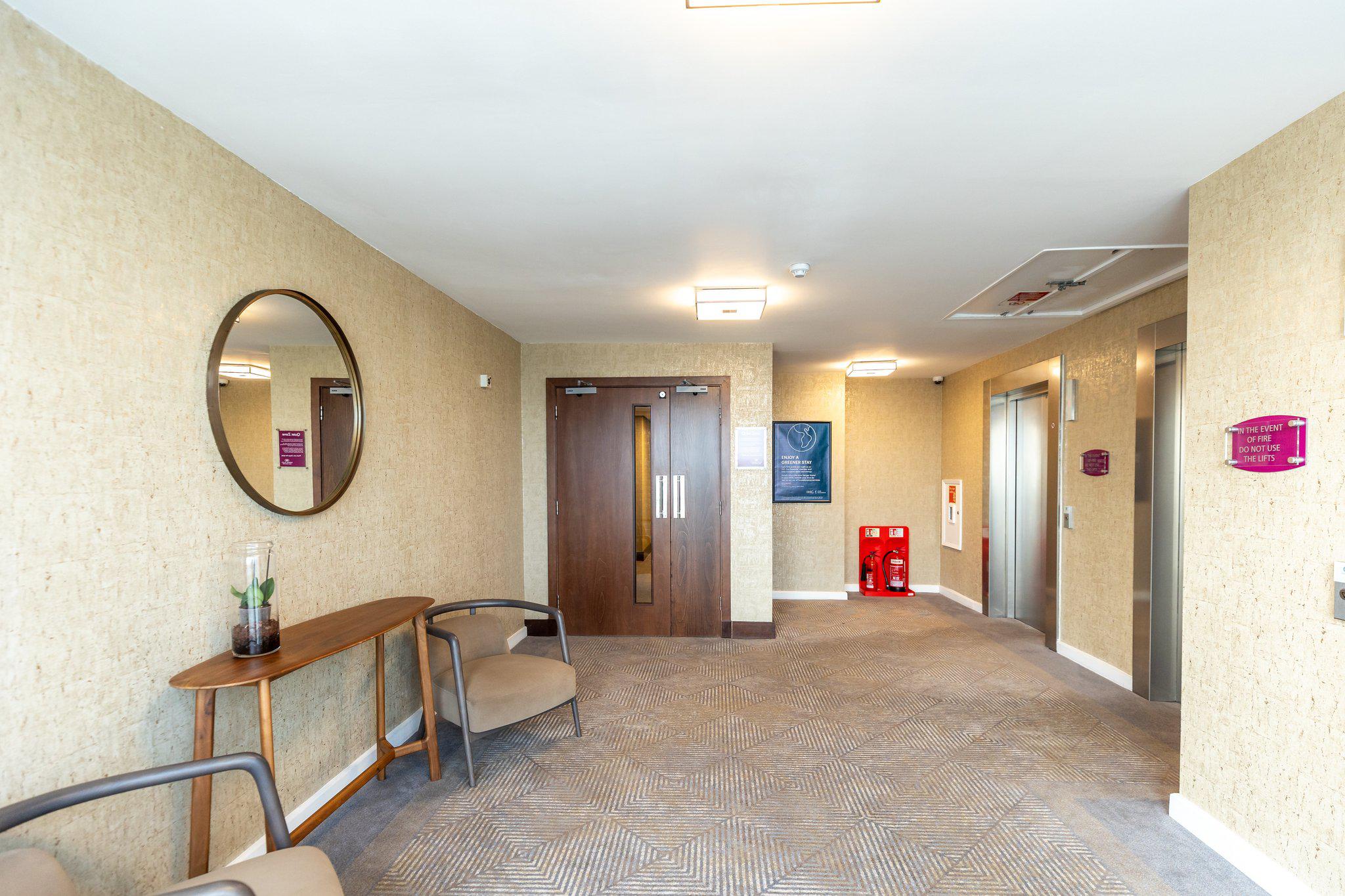 Фото Crowne Plaza London - Gatwick Airport