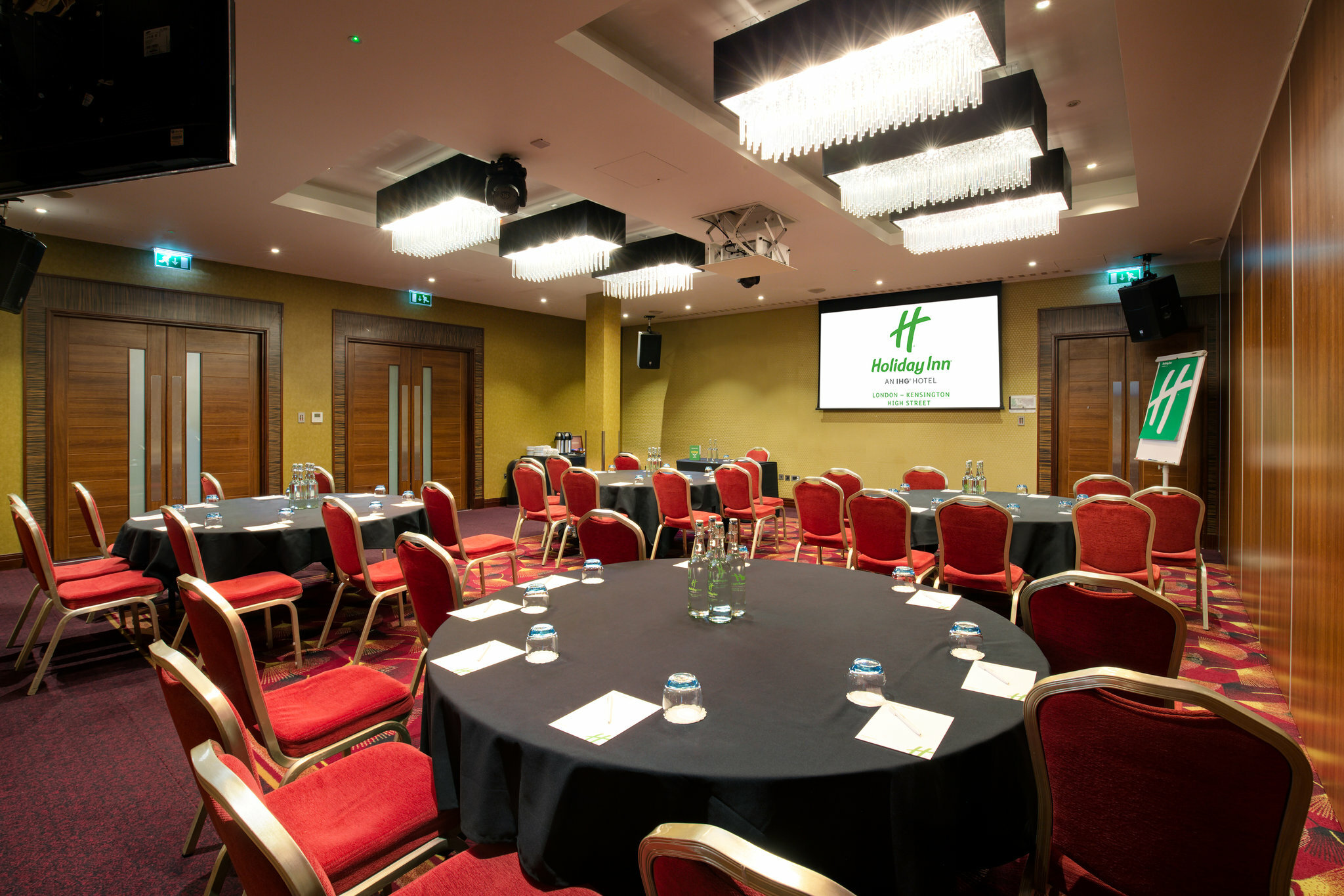 Фото Holiday Inn London - Kensington High St., an Ihg Hotel