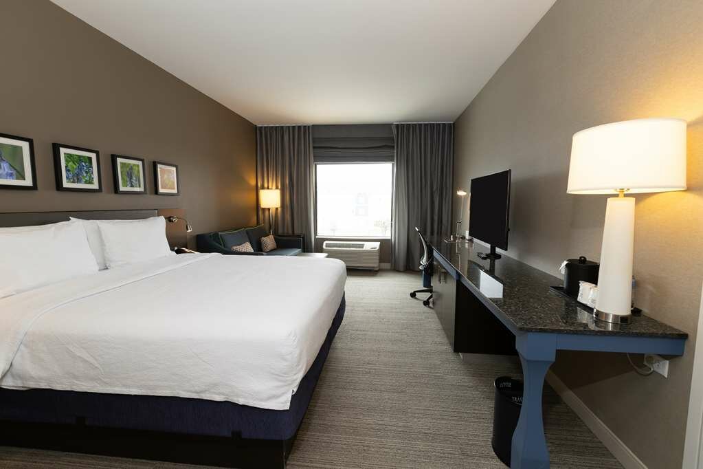 Фото Hilton Garden Inn Austin Airport