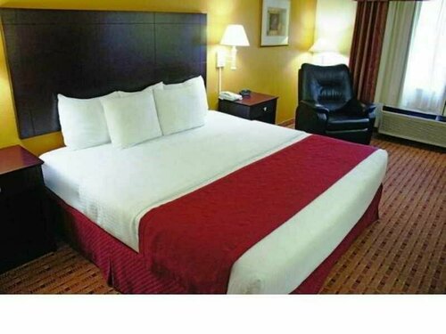 Гостиница Country inn & Suites by Radisson в Болингбруке