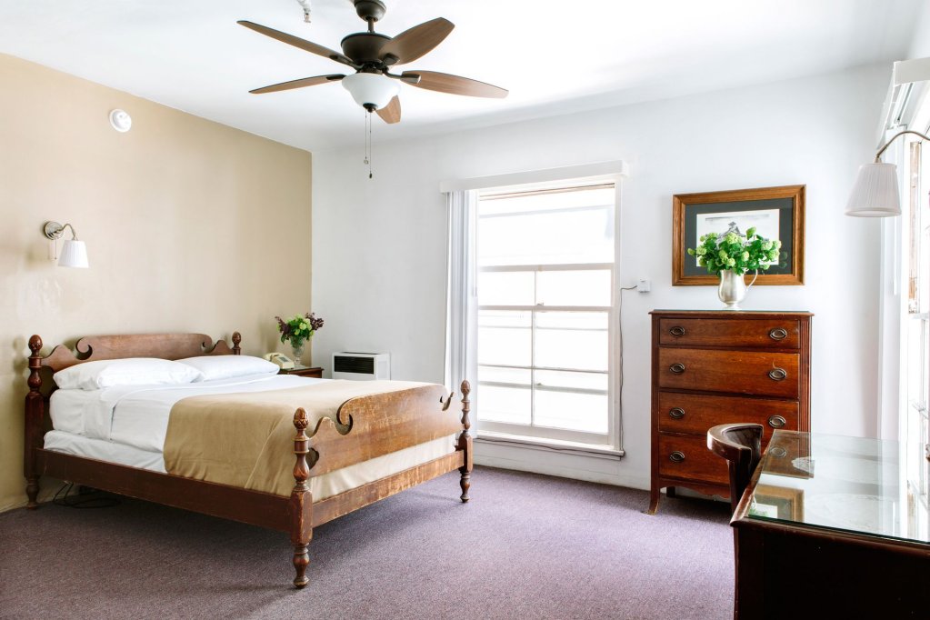 Фото Claremont Hotel