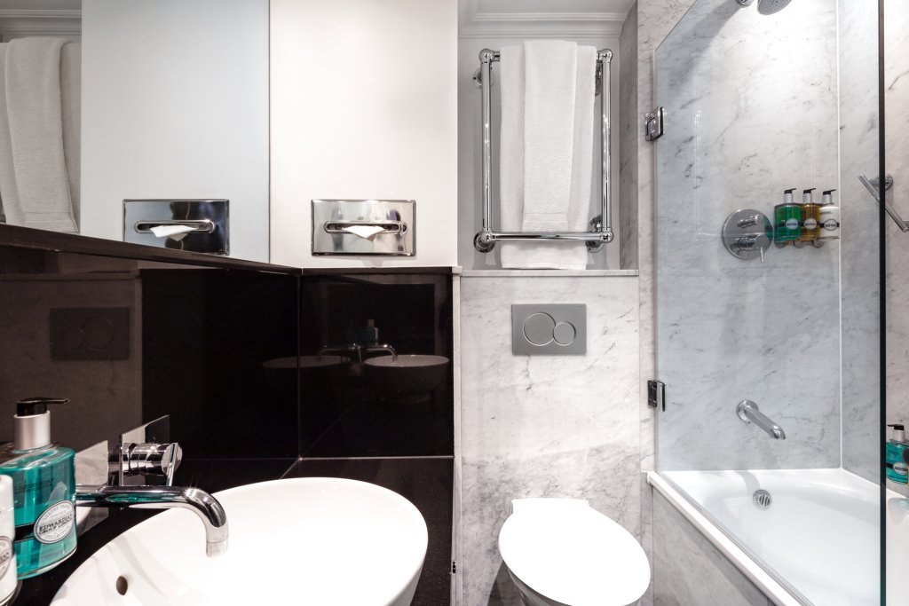 Фото Radisson Blu Edwardian Bond Street Hotel, London