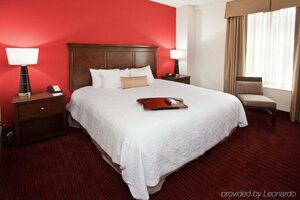 Гостиница Hampton Inn & Suites Atlanta-Downtown