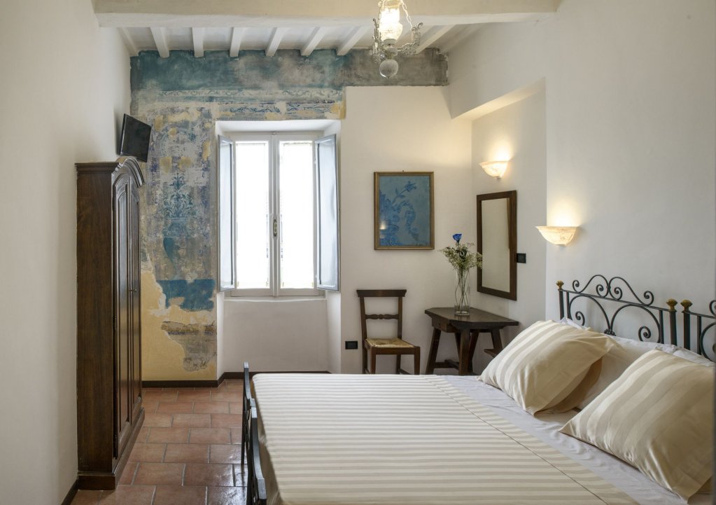 Фото Hotel Porta Marmorea