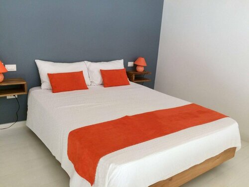 Гостиница Mahona Bed & Breakfast в Лас-Терренас